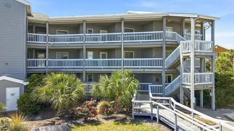400 Virginia Avenue Carolina Beach NC 28428