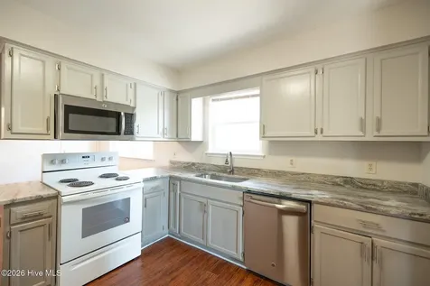 341 Lancaster Road Wilmington NC 28409