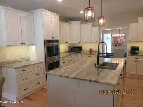 141 W Mobile Road Harbinger NC 27941