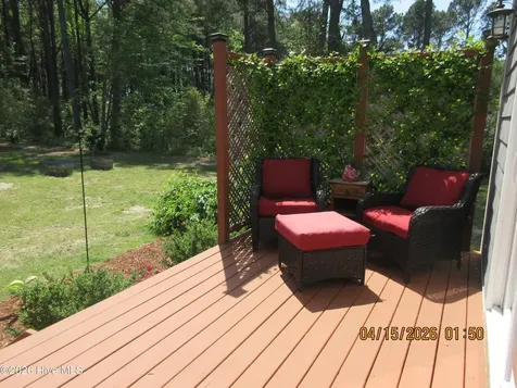 141 W Mobile Road Harbinger NC 27941