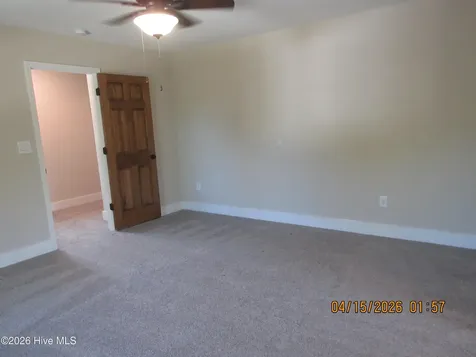 141 W Mobile Road Harbinger NC 27941