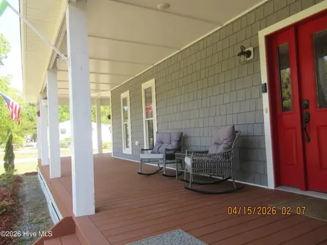 141 W Mobile Road Harbinger NC 27941