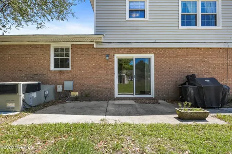 4925 Pleasant Oaks Drive Wilmington NC 28412