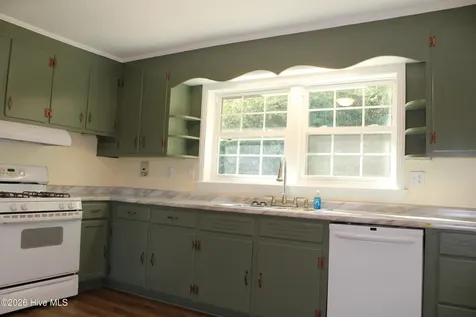3049 Catherine Lake Road Richlands NC 28574