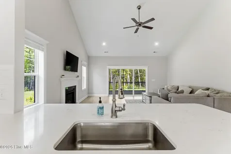 177 Tilloo Cut Way Hampstead NC 28443