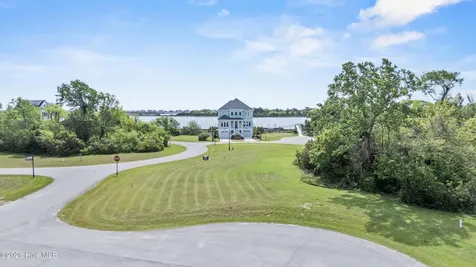 201 Seagrass Court Holly Ridge NC 28445