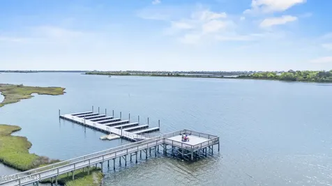 201 Seagrass Court Holly Ridge NC 28445