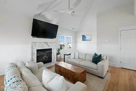 8 W Greensboro Street W Wrightsville Beach NC 28480