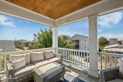 8 W Greensboro Street W Wrightsville Beach NC 28480
