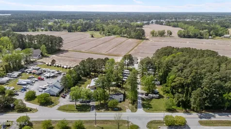 1103 Broad Street Extension Oriental NC 28571