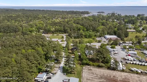 1103 Broad Street Extension Oriental NC 28571