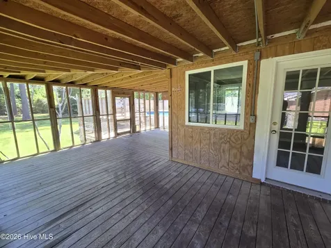 1018 Karen Drive New Bern NC 28562