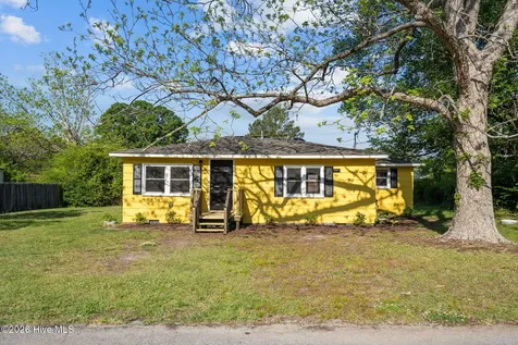 49 S 12th Street Bolton NC 28423