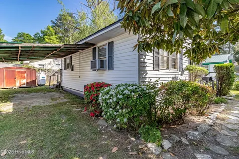 103 Springhill Street La Grange NC 28551