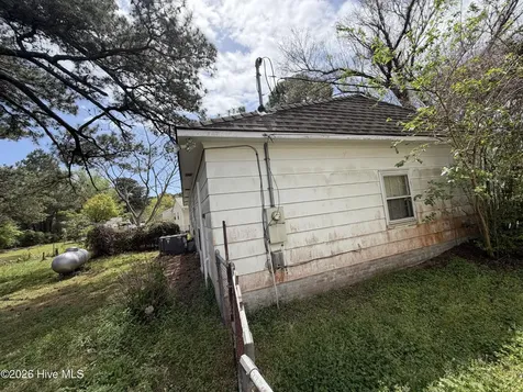 303 Sycamore Drive Beaufort NC 28516