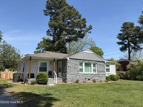 2803 Jefferson Drive Greenville NC 27858