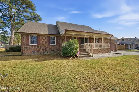 1801 Vine Street Elizabeth City NC 27909