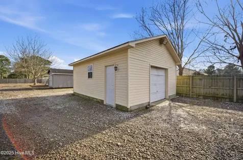 1801 Vine Street Elizabeth City NC 27909