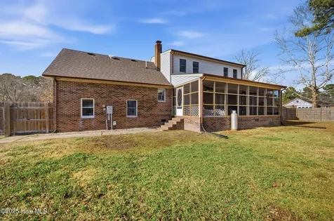 1801 Vine Street Elizabeth City NC 27909