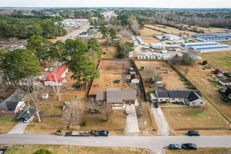 1801 Vine Street Elizabeth City NC 27909