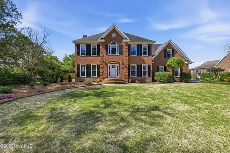 203 Starboard Court Elizabeth City NC 27909