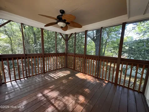 407 Hickory Street Emerald Isle NC 28594