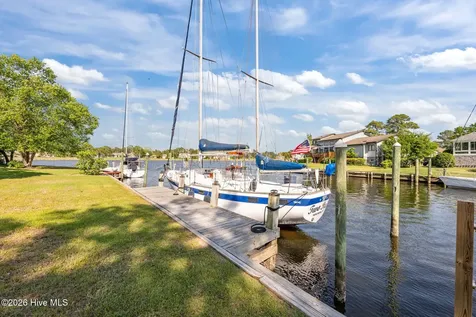 904 Coral Court New Bern NC 28560