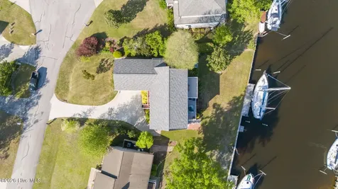 904 Coral Court New Bern NC 28560