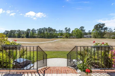 102 Pinehurst Drive New Bern NC 28562