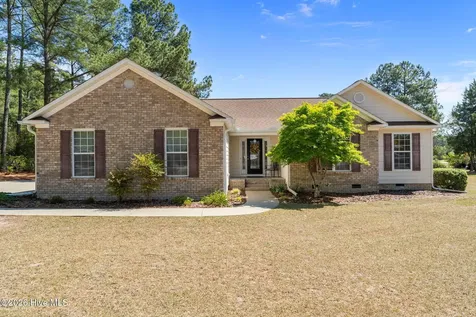 5 Vineyard Place Foxfire Village NC 27281