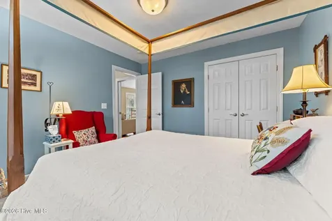 5 Vineyard Place Foxfire Village NC 27281
