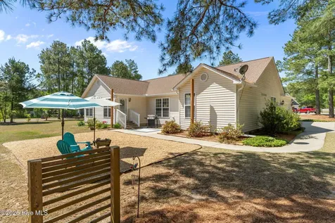 5 Vineyard Place Foxfire Village NC 27281
