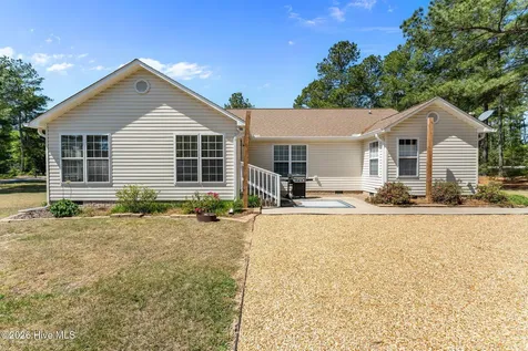 5 Vineyard Place Foxfire Village NC 27281