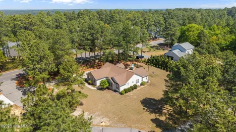 5 Vineyard Place Foxfire Village NC 27281