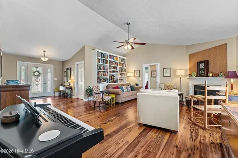 5 Vineyard Place Foxfire Village NC 27281
