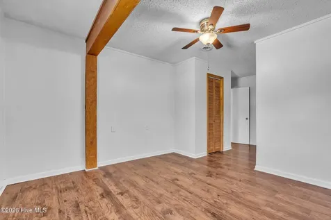 33 Riegel Drive Hubert NC 28539