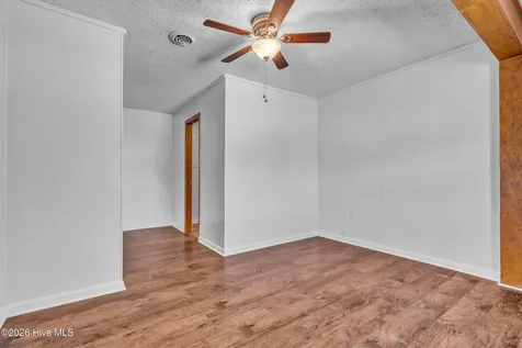 33 Riegel Drive Hubert NC 28539