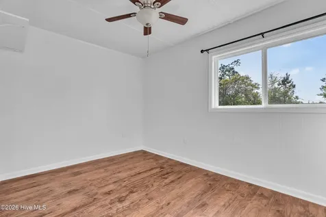 33 Riegel Drive Hubert NC 28539