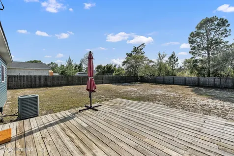 33 Riegel Drive Hubert NC 28539