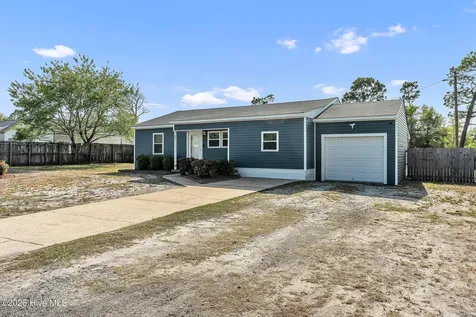 33 Riegel Drive Hubert NC 28539