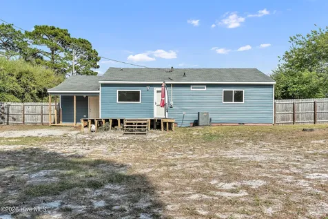 33 Riegel Drive Hubert NC 28539