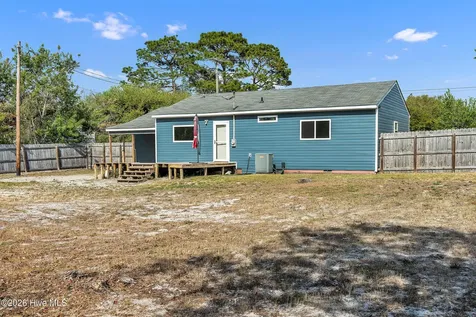 33 Riegel Drive Hubert NC 28539