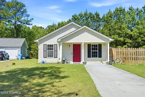 311 Snow Bell Court Richlands NC 28574
