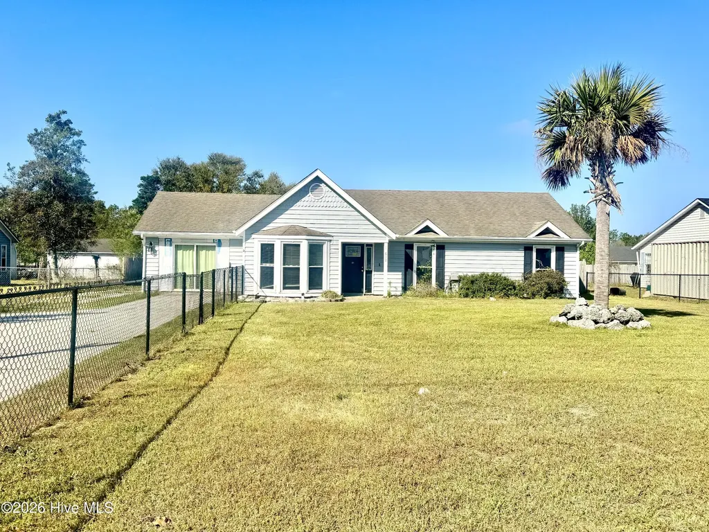 638 Sand Ridge Road Hubert NC 28539