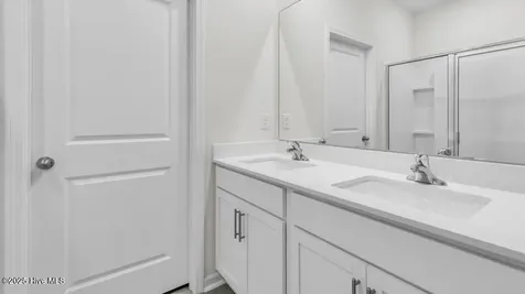2707 Mindy Way Winterville NC 28590