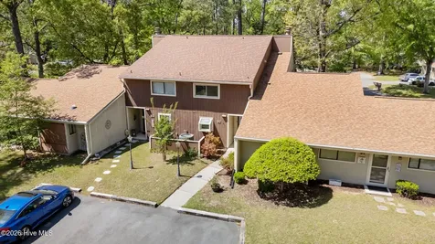 92 Quarterdeck Townes New Bern NC 28562