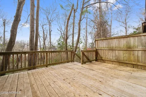 12 S Onsville Place Jacksonville NC 28546