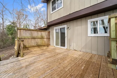 12 S Onsville Place Jacksonville NC 28546