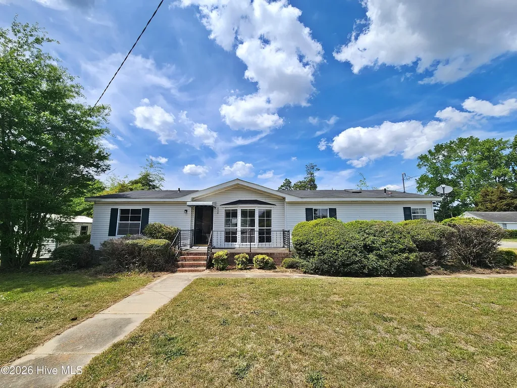 608 Old Whiteville Road Lumberton NC 28358