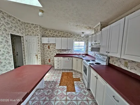 608 Old Whiteville Road Lumberton NC 28358